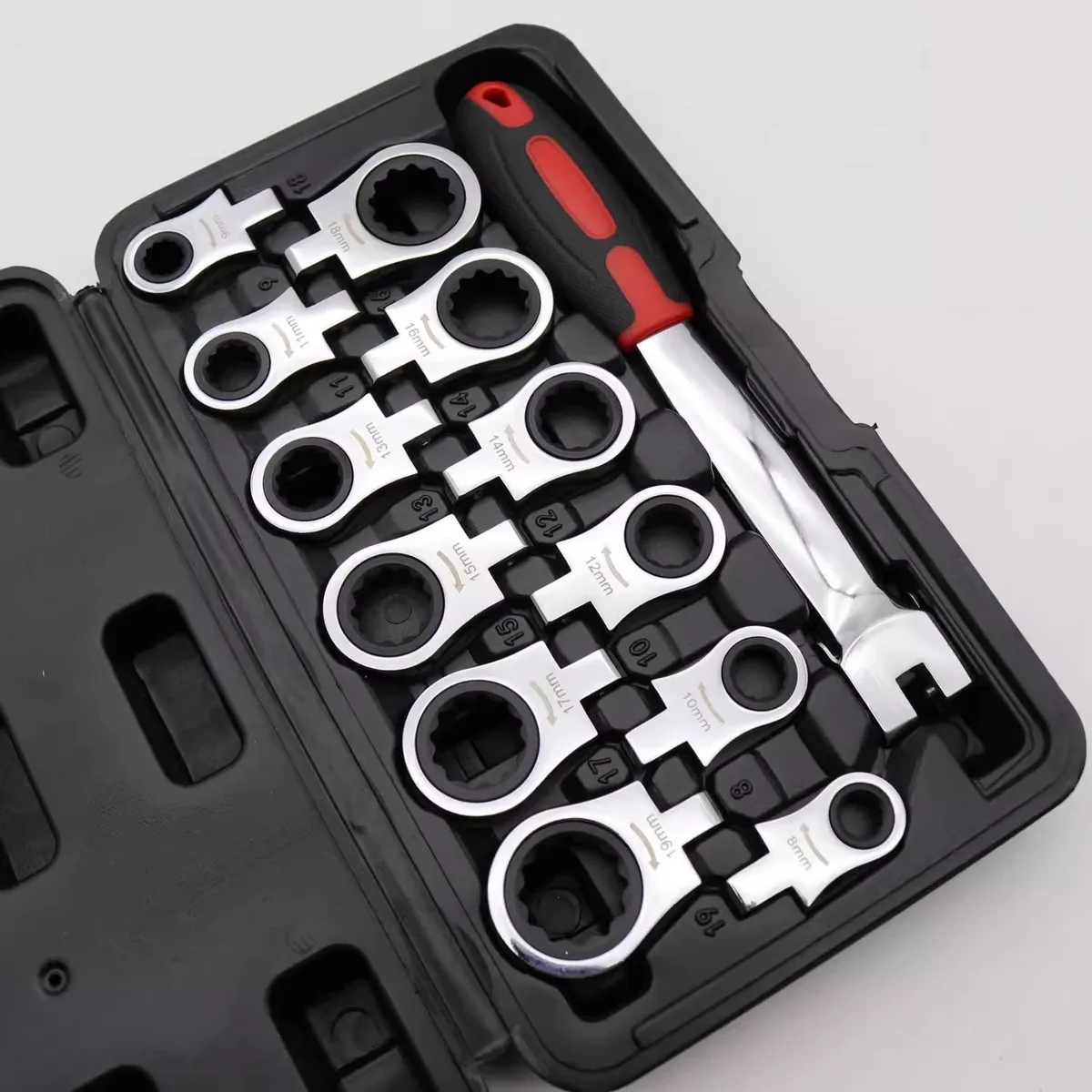 12-piece Chrome-vanadium Steel Plastic Box Replaceable Ratchet Wrench Multi-specification Fast Movable Head Combination Tool image 3
