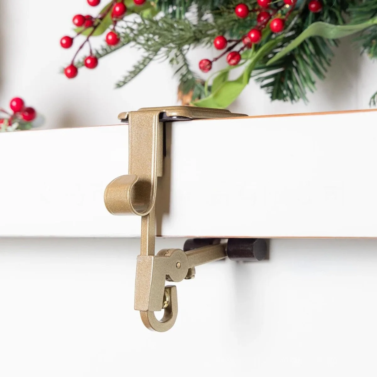 Cross-border Bestseller Paeose Gold Garland Holder 2-in-1 Wall-Mounted Hook for Christmas Stockings Wreaths European image 4